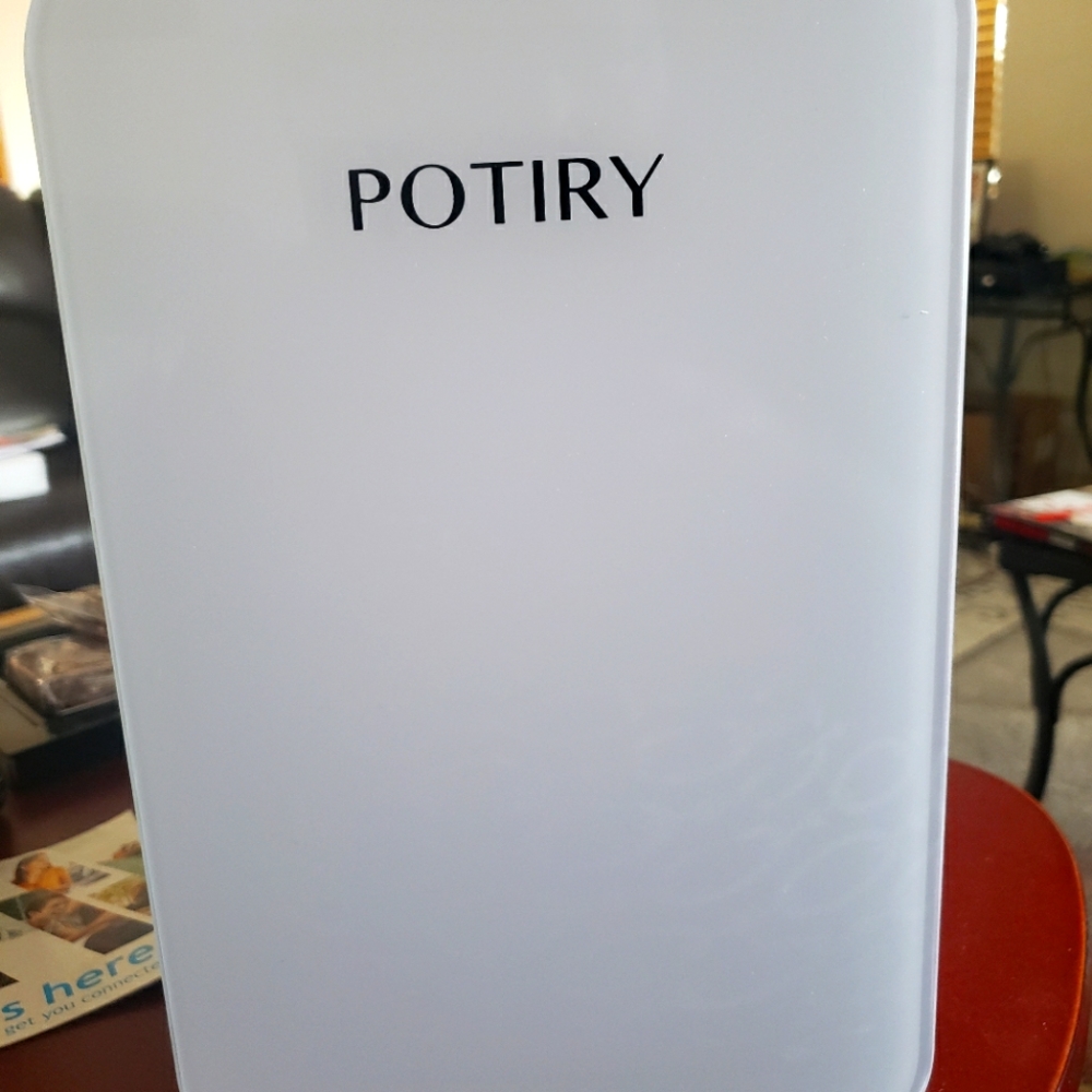 New potiry mini fridge